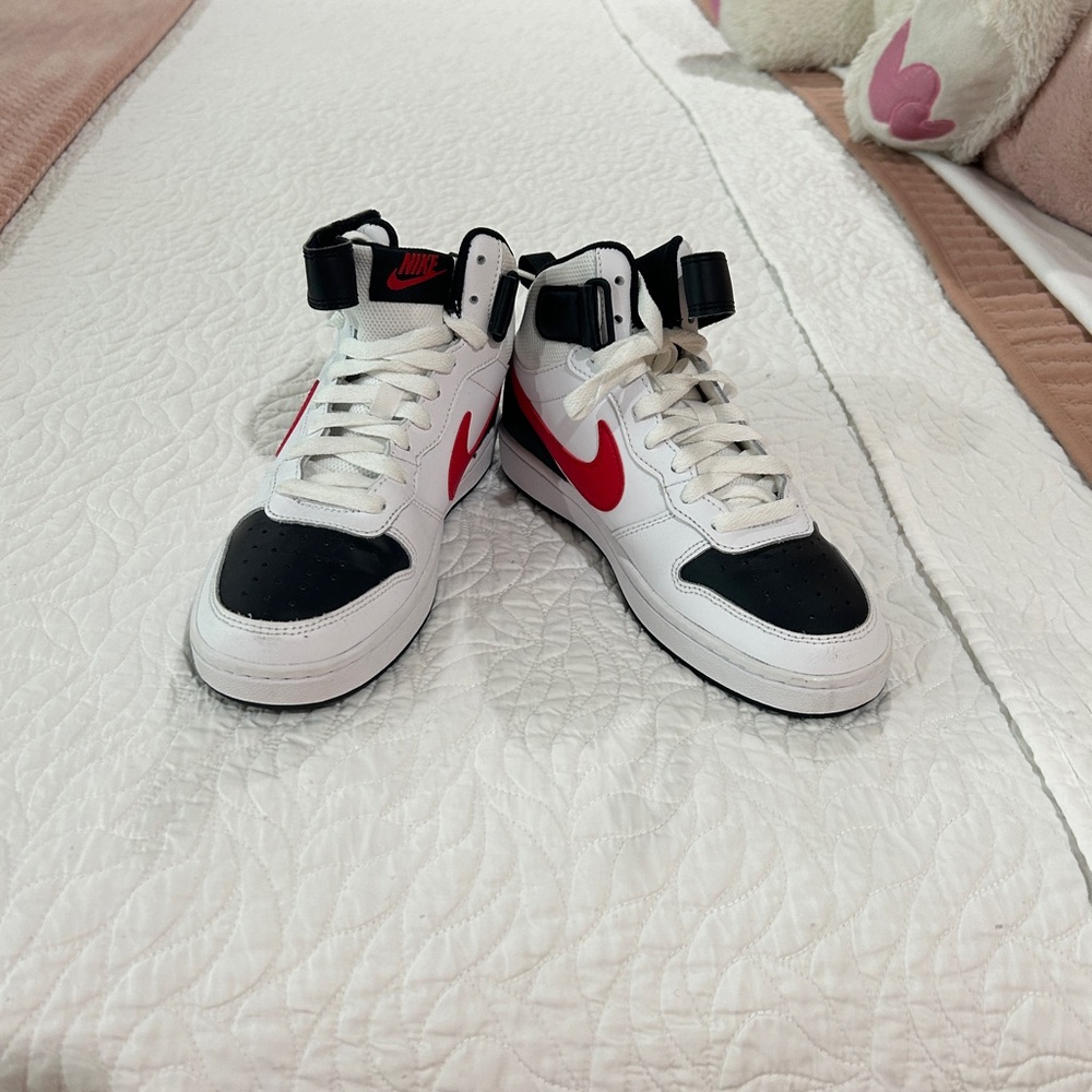 Nike Borough 2